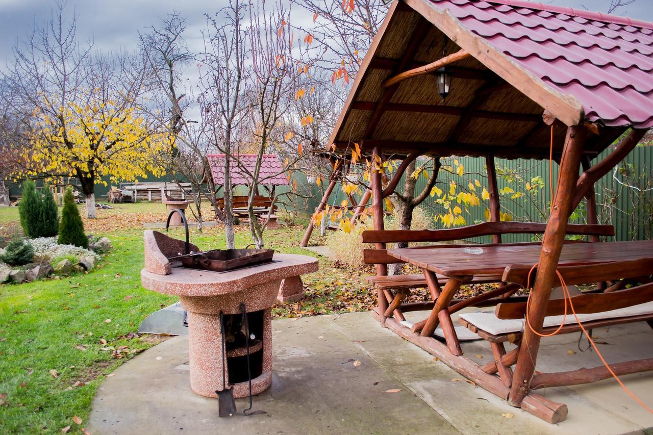 Beauty Complex Hotel Berehove  Bagian luar foto