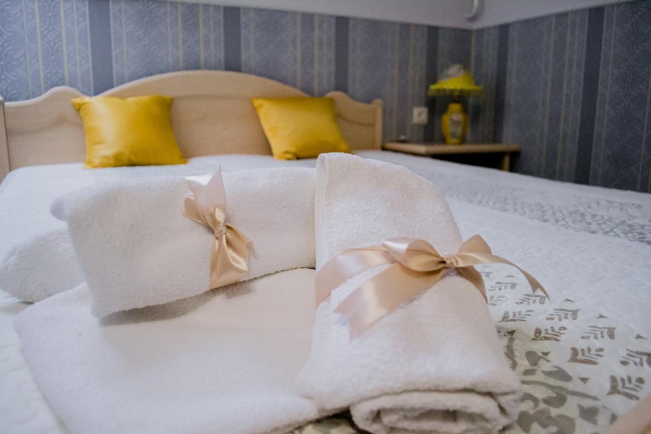 Beauty Complex Hotel Berehove  Bagian luar foto