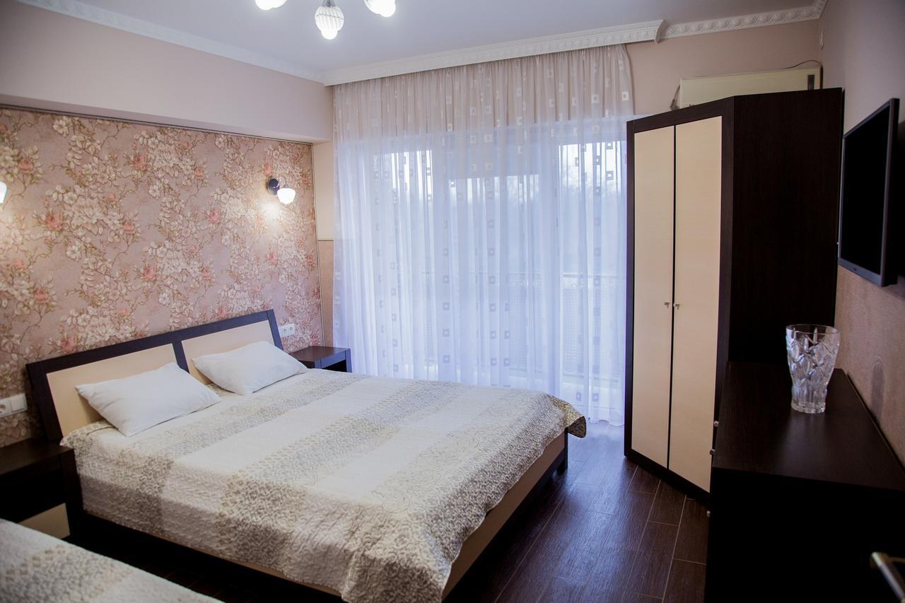 Beauty Complex Hotel Berehove  Bagian luar foto