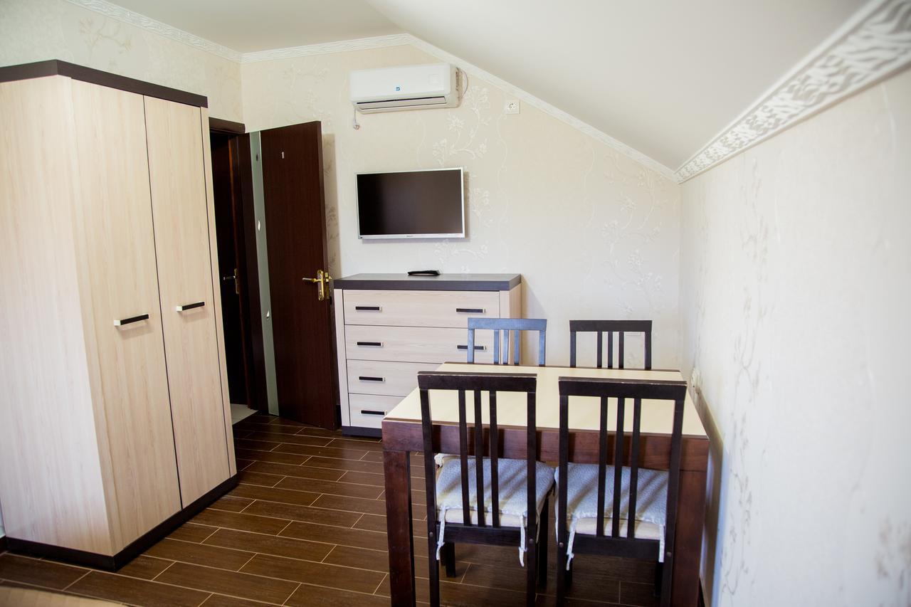 Beauty Complex Hotel Berehove  Bagian luar foto