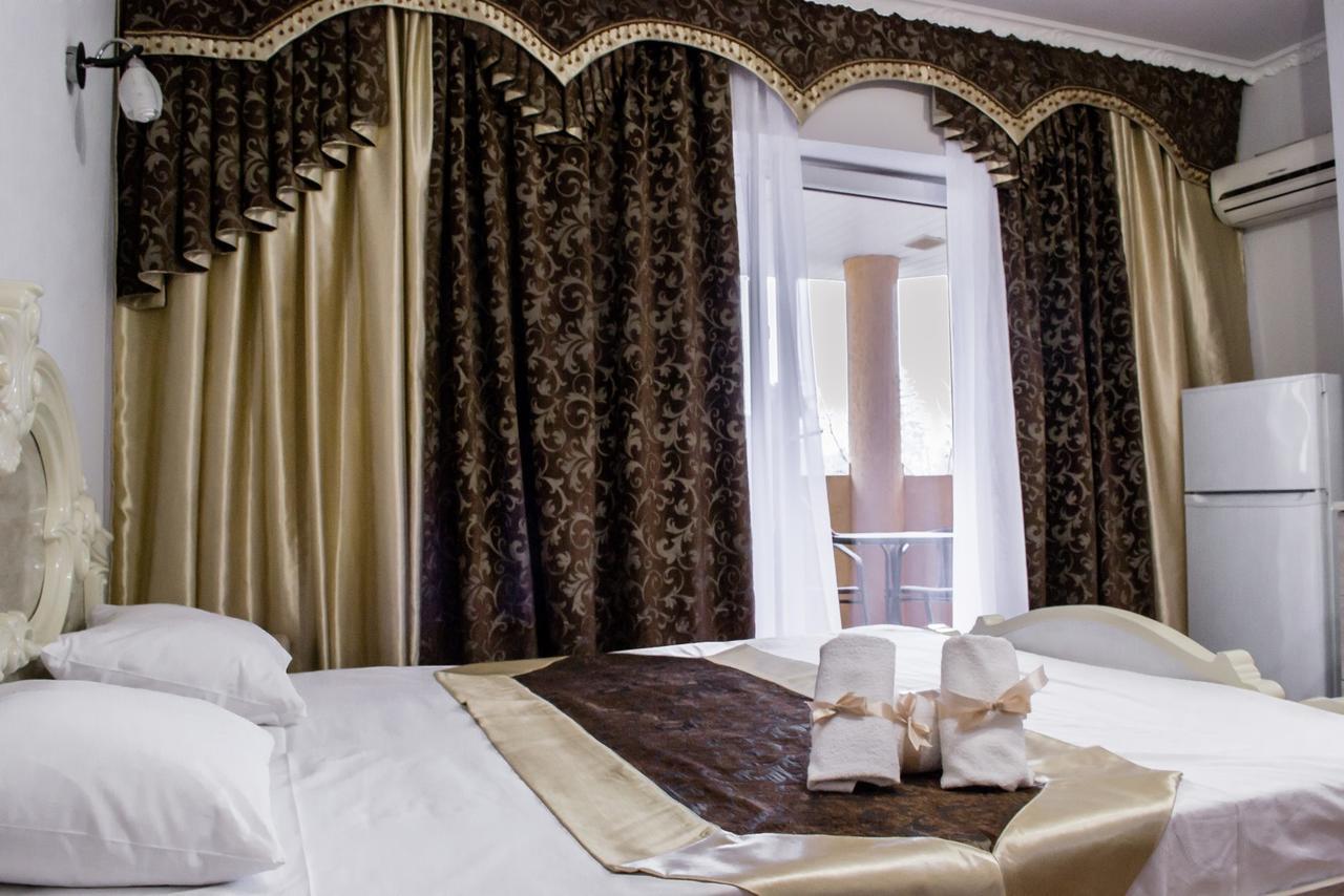 Beauty Complex Hotel Berehove  Bagian luar foto