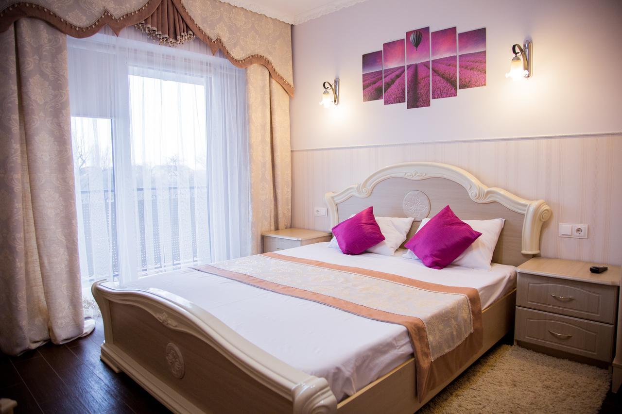 Beauty Complex Hotel Berehove  Bagian luar foto