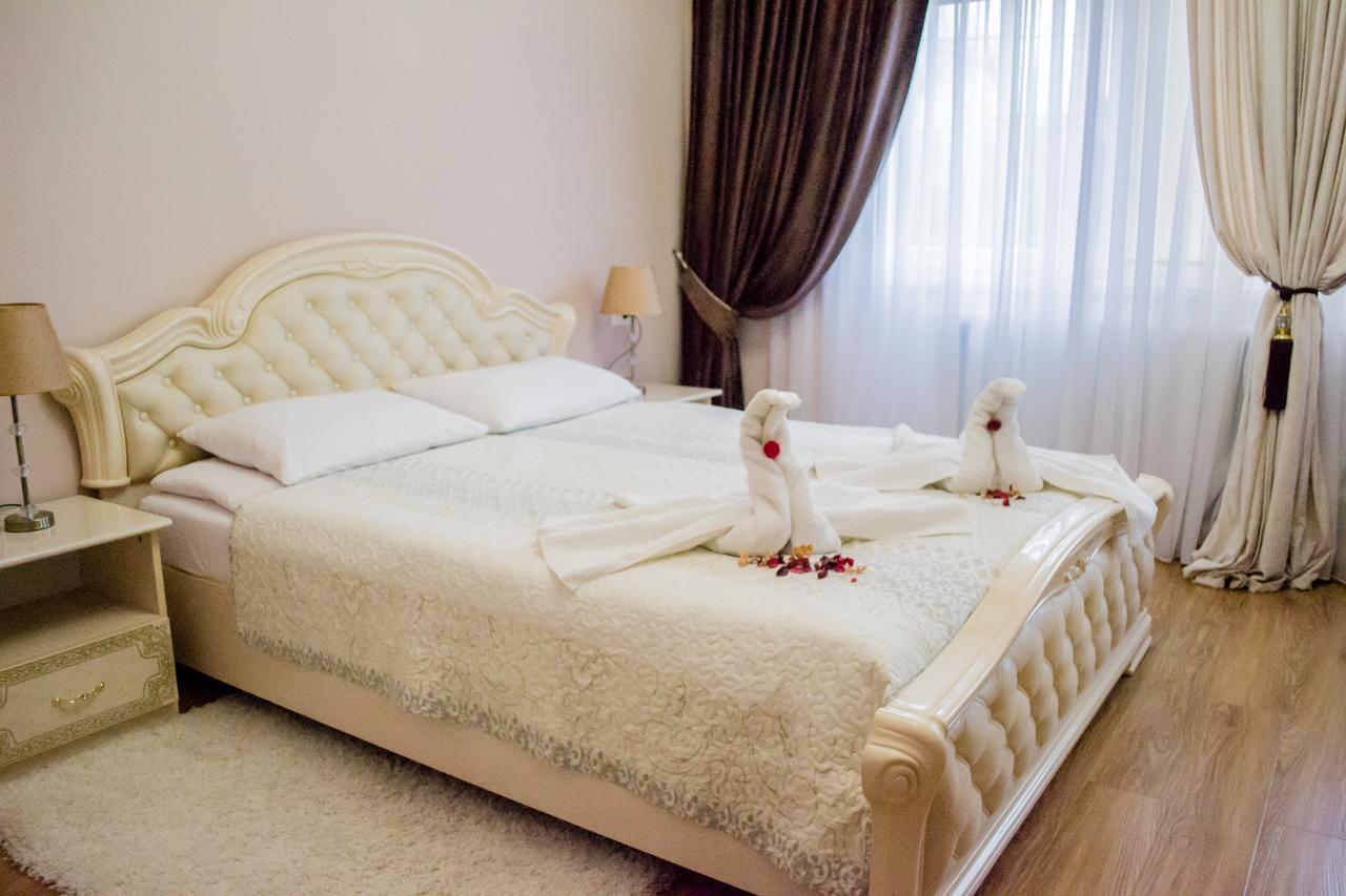 Beauty Complex Hotel Berehove  Bagian luar foto