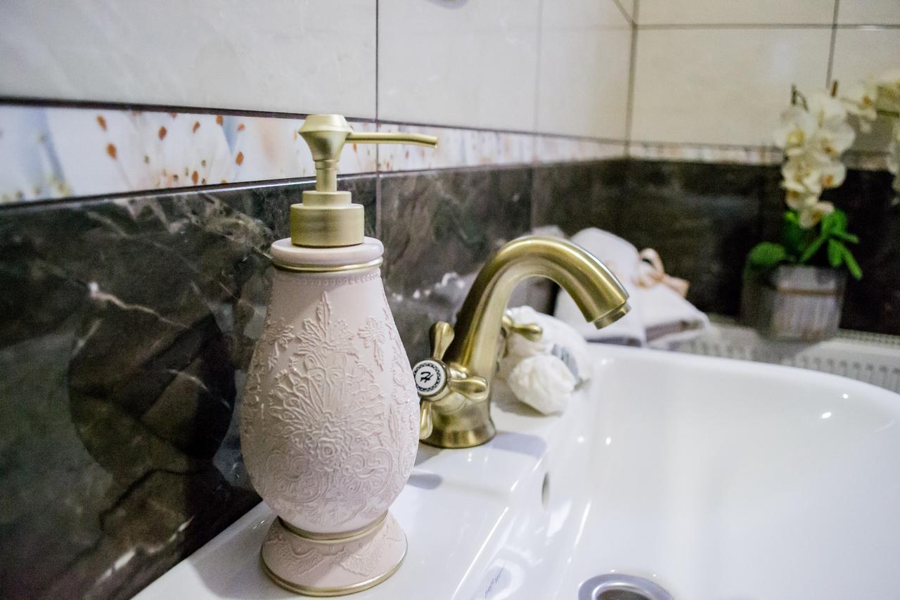 Beauty Complex Hotel Berehove  Bagian luar foto