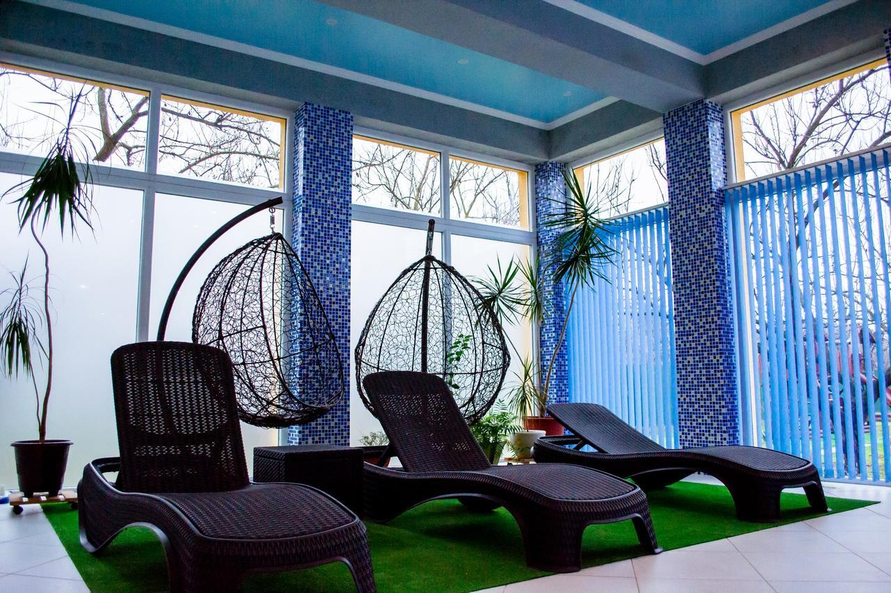 Beauty Complex Hotel Berehove  Bagian luar foto