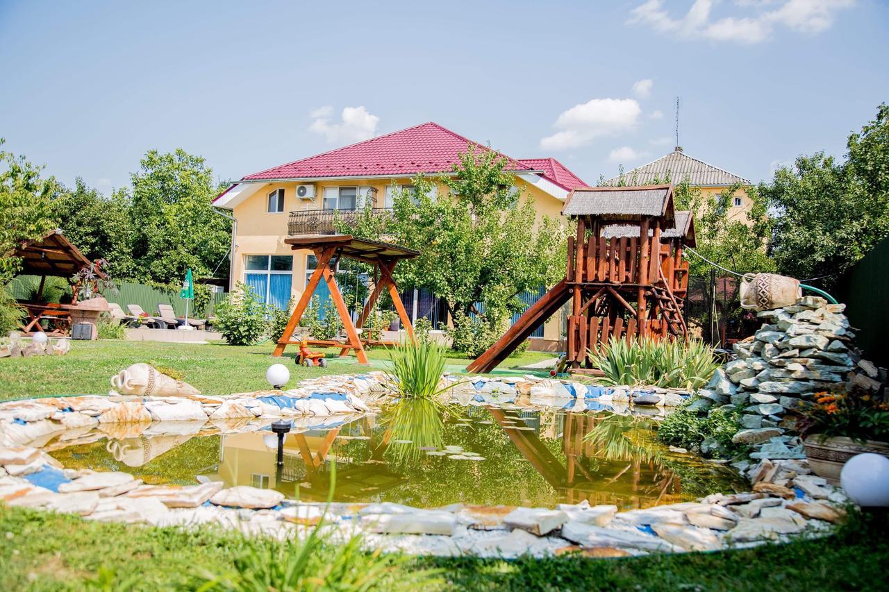 Beauty Complex Hotel Berehove  Bagian luar foto