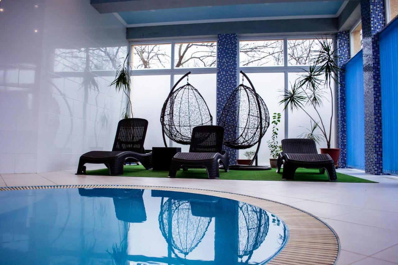 Beauty Complex Hotel Berehove  Bagian luar foto